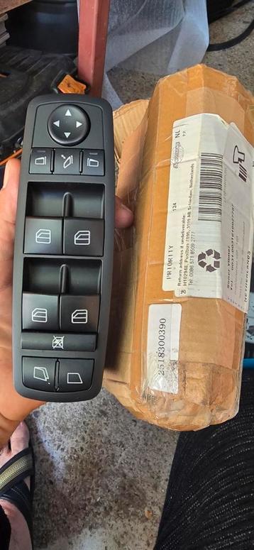 Raamschakelaar voor Mercedes GL en ML beschikbaar voor biedingen