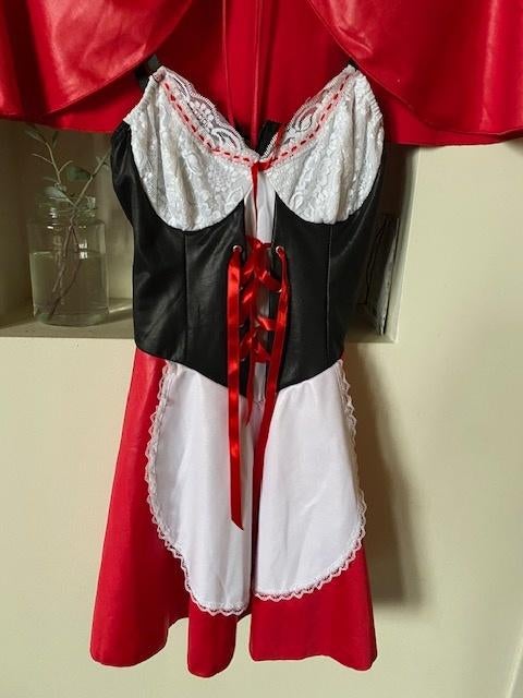 roodkapje maat s, Kleding | Dames, Carnaval, Ophalen of Verzenden, Zo goed als nieuw, Kleding