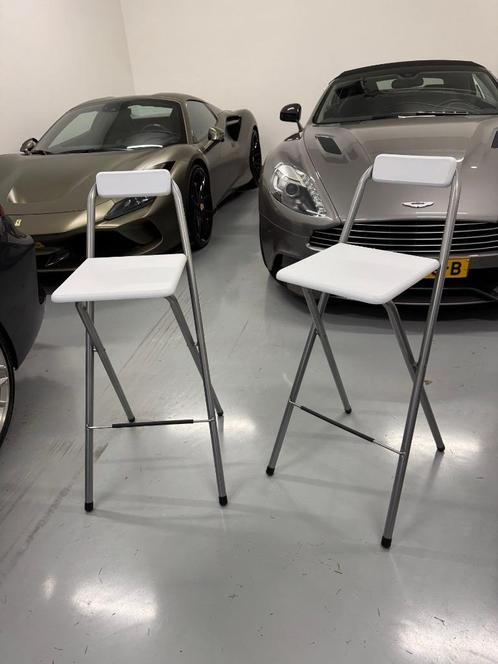 Bardi inklapbare Barkruk Voor Statafel Wit of Zwart - 100KG, Tuin en Terras, Tuinstoelen, Nieuw, Kunststof, Inklapbaar, Ophalen
