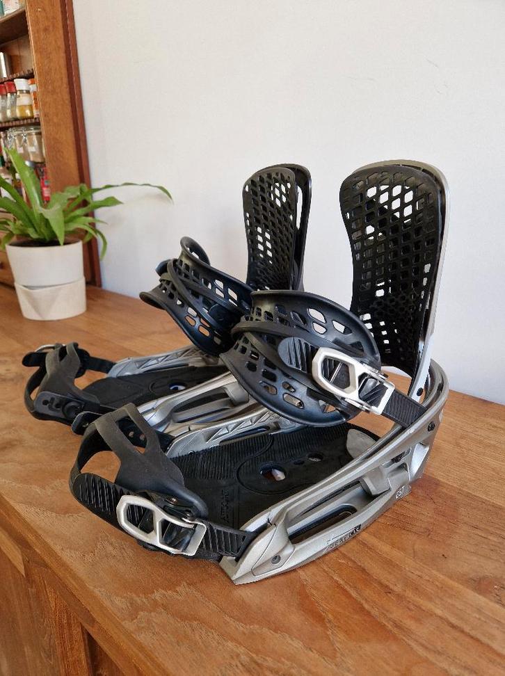 Burton Genesis L EST, Sport en Fitness, Snowboarden, Gebruikt, Bindingen, Ophalen of Verzenden