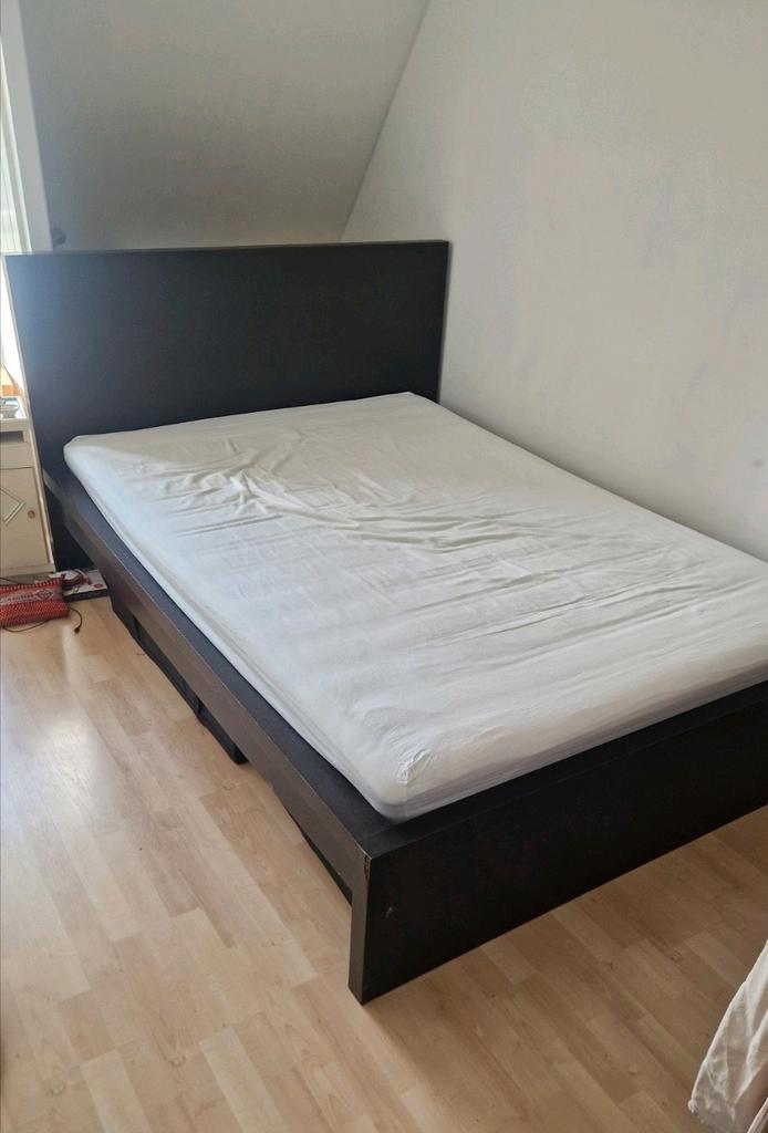Malm bed ikea 140x200cm, Huis en Inrichting, Slaapkamer | Slaapbanken, Gebruikt, 140 cm, 200 cm, Tweepersoons, Zwart, Ophalen