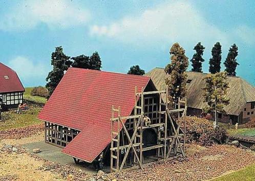 Heljan 01002069 Half afgewerkte woning, Hobby en Vrije tijd, Modeltreinen | H0, Nieuw, Brug, Tunnel of Gebouw, Overige merken