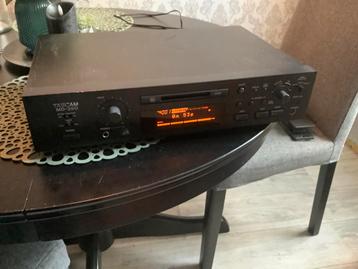 Tascam MD 350 gereviseerd minidisc speler beschikbaar voor biedingen