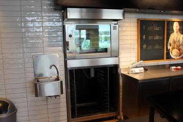 Hetelucht-/Stoomoven professioneel met rvs onderstel beschikbaar voor biedingen