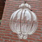 Venetiaanse hanglamp, Ophalen