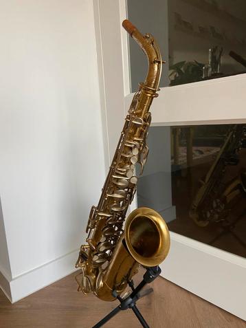 Horton Collegiate 566 alt saxofoon beschikbaar voor biedingen