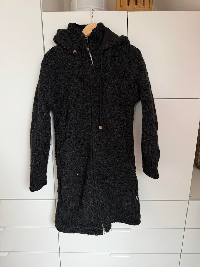 Nieuwe wollen jas - Stijlvol en warm!, Ophalen of Verzenden, Nieuw, Maat 42/44 (L), Zwart