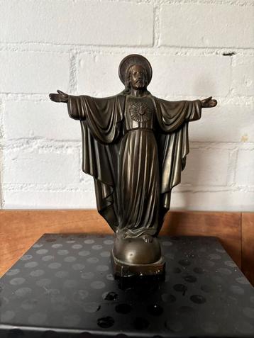 Antiek bronzen Jezus beeldje beschikbaar voor biedingen