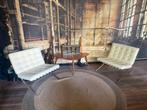 2x witte Barcelona stoelen namaak, Huis en Inrichting, Fauteuils, Ophalen, Gebruikt