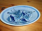 Ovale blauwe schaal met vogel, Ophalen of Verzenden, Ovaal, Steen of Aardewerk, Schaal