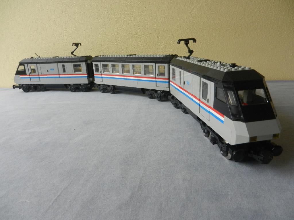 Lego 4558 trein met 9 volt motor, Metroliner (uit 1992), Kinderen en Baby's, Speelgoed | Duplo en Lego, Zo goed als nieuw, Ophalen of Verzenden