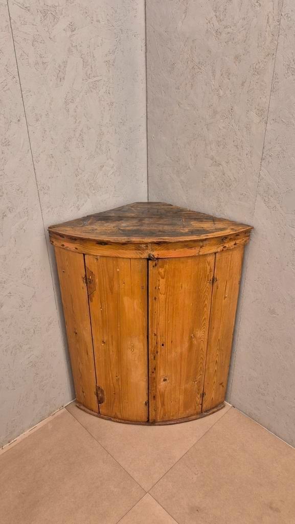Authentieke houten hoekkast – antiek grenen, Antiek en Kunst, Antiek | Meubels | Kasten, Ophalen