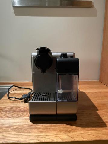 Nespresso DeLonghi Lattissima - Koffiecupmachine - Antraciet beschikbaar voor biedingen