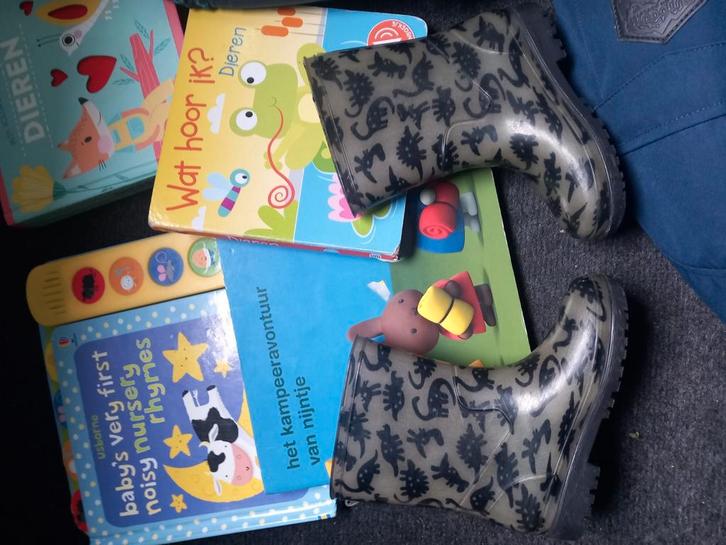 Jongenspakket 110/116 + Laarzen & Boekjes - Goed doel, Kinderen en Baby's, Kinderkleding | Overige, Gebruikt, Jongen, Ophalen