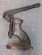 Antieke Klinknagelpers / Ringpers - Opknapper, Antiek en Kunst, Antiek | Gereedschap en Instrumenten, Ophalen of Verzenden