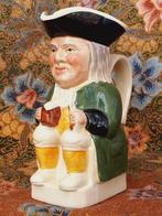 Mooie oude Toby jug uit Engeland van Tony Wood 17,8 cm., Antiek en Kunst, Ophalen of Verzenden