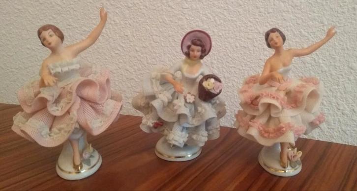 3 Dresden beeldjes porselein, Antiek en Kunst, Antiek | Porselein, Ophalen of Verzenden