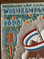 Porseleyne Fles cloisonné Plaquette Wilhelmina 1898-1948, Antiek en Kunst, Antiek | Wandborden en Tegels, Ophalen of Verzenden