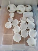 Arcopal fruit de france thee en koffie kopjes en schotels, Huis en Inrichting, Keuken | Servies, Gebruikt, Ophalen of Verzenden