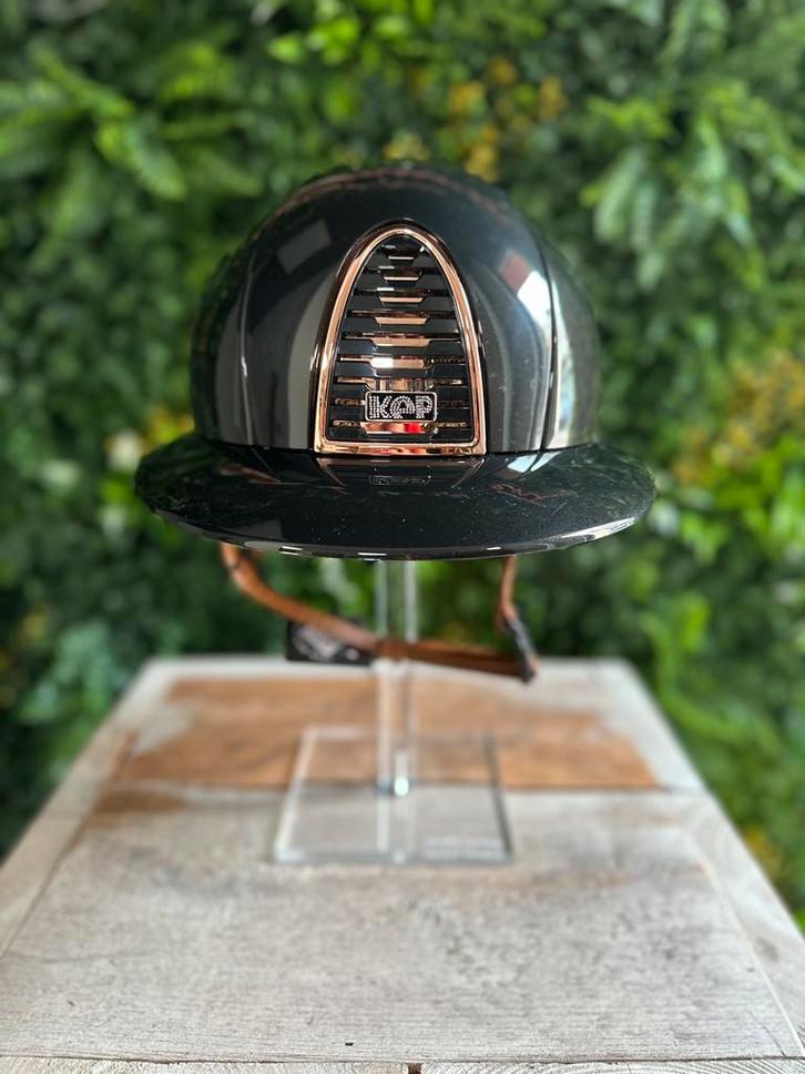 Prachtige nieuwe KEP italia met rosé frame, Dieren en Toebehoren, Paardrijkleding, Nieuw, Cap, Dressuur, Ophalen