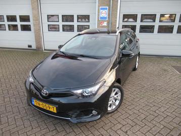 Toyota Auris Touring Sports 1.2T Dynamic (bj 2018) beschikbaar voor biedingen