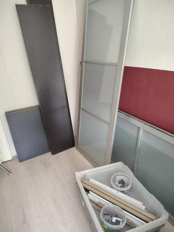 Pax kledingkast zwart met schuifdeuren 150x201 beschikbaar voor biedingen