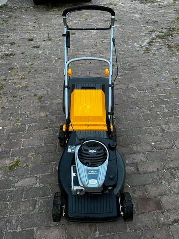 Grasmaaier beschikbaar voor biedingen
