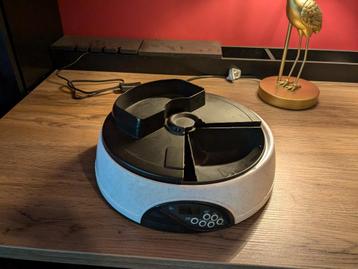 Trixie voerautomaat kat beschikbaar voor biedingen
