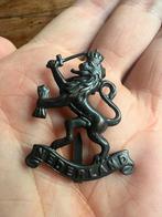 PIB KNIL Baret Leeuw Embleem 1944 - 1945 nederlands, Verzamelen, Militaria | Tweede Wereldoorlog, Verzenden, Nederland, Embleem of Badge