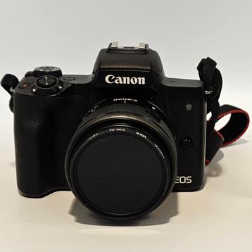 Canon EOS M50 mark II + 15-45mm f/3.5-6.3 IS STM beschikbaar voor biedingen