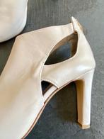J100 Scapa maat 39 open leren schoenen hak pumps leer beige, Scapa, Zwart, Ophalen of Verzenden, Zo goed als nieuw