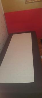 Nieuwstaat! Kwaliteitsboxspring met eventueel hoofdbord!

Ma, Ophalen, 90 cm, Eenpersoons, Zo goed als nieuw