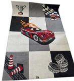 Kinder Tapijt 160x230 raceauto, Huis en Inrichting, Stoffering | Tapijten en Kleden, Ophalen, 150 tot 200 cm, 200 cm of meer, Zo goed als nieuw