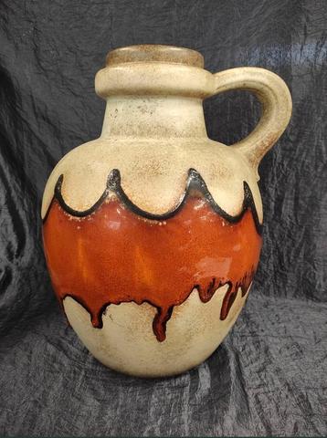 50% korting - totale leegverkoop Vintage & Design  beschikbaar voor biedingen