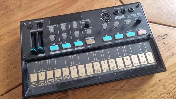 KORG Volca FM - in originele verpakking, Muziek en Instrumenten, Synthesizers, Zo goed als nieuw, Overige aantallen, Korg, Met midi-aansluiting