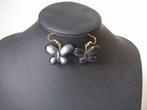 oorbellen van zwarte vlinders met goudkleurige oorhaken, Overige materialen, Hangers, Zwart, Nieuw