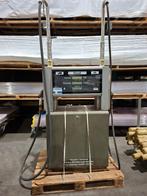 Benzine pomp, werkend, Ophalen