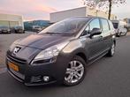 Peugeot 5008 1.6 THP ST Premiere 7p. CLIMA/CRUISE/NAVI/PDC!, Auto's, Voorwielaandrijving, Stof, Gebruikt, Zwart