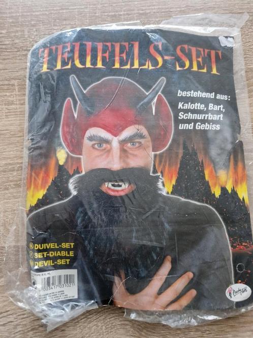 Duivel accessoires Masker Baardje, Hobby en Vrije tijd, Feestartikelen, Gebruikt, Hoed of Pruik, Halloween of Griezel, Verzenden