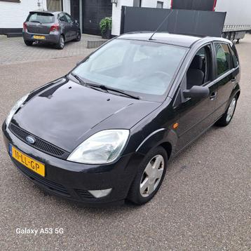 Ford Fiësta 1.4 16V 5DR 2003 Zwart APK NIEUW  beschikbaar voor biedingen