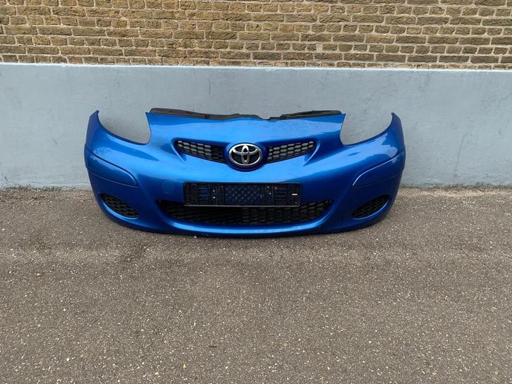 voorbumper toyota aygo blauw 2005 tot 2011 kleurcode 8U7, Auto-onderdelen, Carrosserie en Plaatwerk, Bumper, Toyota, Voor, Gebruikt