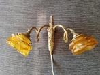 Antieke wandlamp brons met oker gele glazen kapjes, Antiek en Kunst, Ophalen of Verzenden