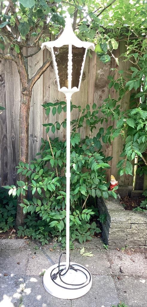 Vintage retro tuinlamp lantaarn lamp jaren 70/ 80, Tuin en Terras, Buitenverlichting, Gebruikt, Staande lamp, IJzer, Netvoeding
