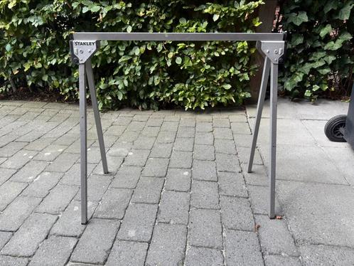 Stanley metalen schraag/zaagbok 1 stuk, Doe-het-zelf en Verbouw, Werkbanken, Gebruikt, 70 tot 120 cm, Inklapbaar, Ophalen