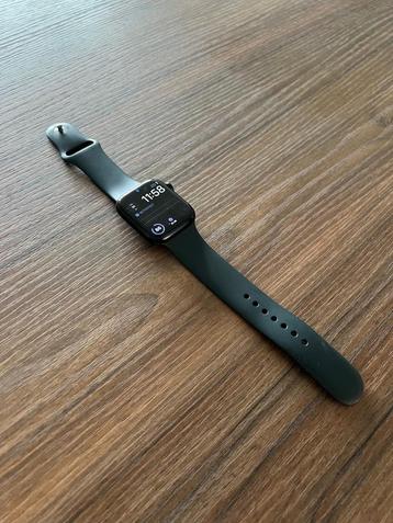 Apple Watch Series 9 45mm + 4G LTE beschikbaar voor biedingen