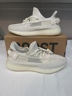 Yeezy Boost 350 V2 Bone - EU 44 2/3, Kleding | Heren, Schoenen, Wit, Nieuw, Ophalen of Verzenden, Sneakers of Gympen