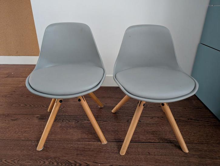 Peuter/Kleuter Stoeltjes - Set van 2, Huis en Inrichting, Stoelen, Gebruikt, Twee, Hout, Kunststof, Grijs, Ophalen of Verzenden