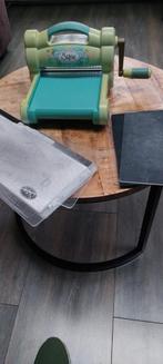 Sizzix Snijmachine - Hobby, Hobby en Vrije tijd, Ophalen of Verzenden, Zo goed als nieuw