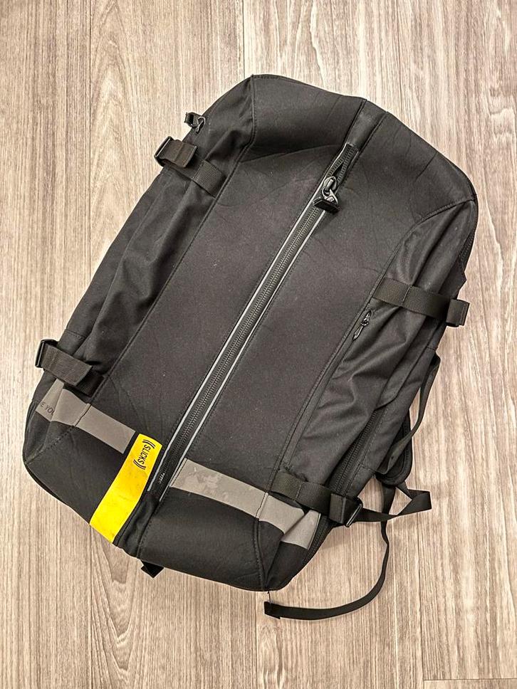 Slicks Travel backpack black / Reis rugzak zwarte, Sieraden, Tassen en Uiterlijk, Tassen | Rugtassen, Gebruikt, Overige merken