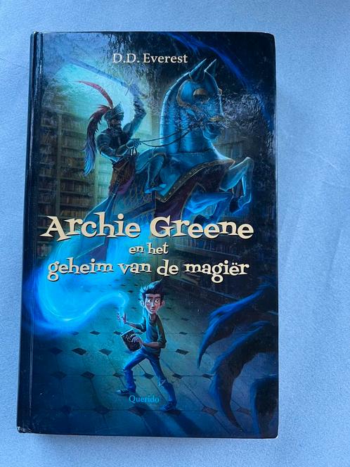 D.D. Everest - Archie Greene en het geheim van de magiër, Boeken, Kinderboeken | Jeugd | 10 tot 12 jaar, Zo goed als nieuw, Ophalen of Verzenden